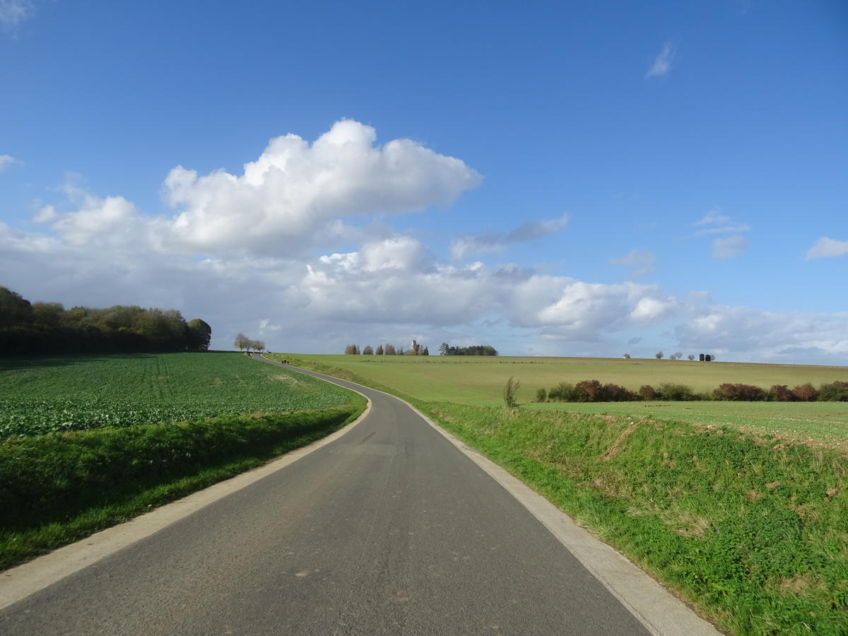 Lille to Paris cycle.travel